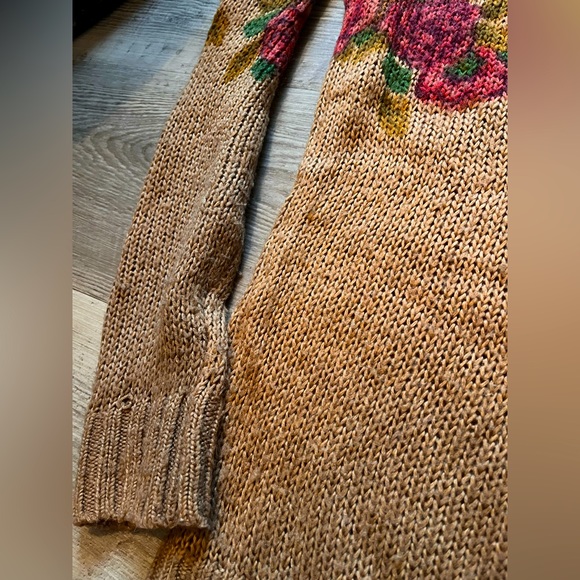 Floral Print Knit Sweater - Picture 3 of 6